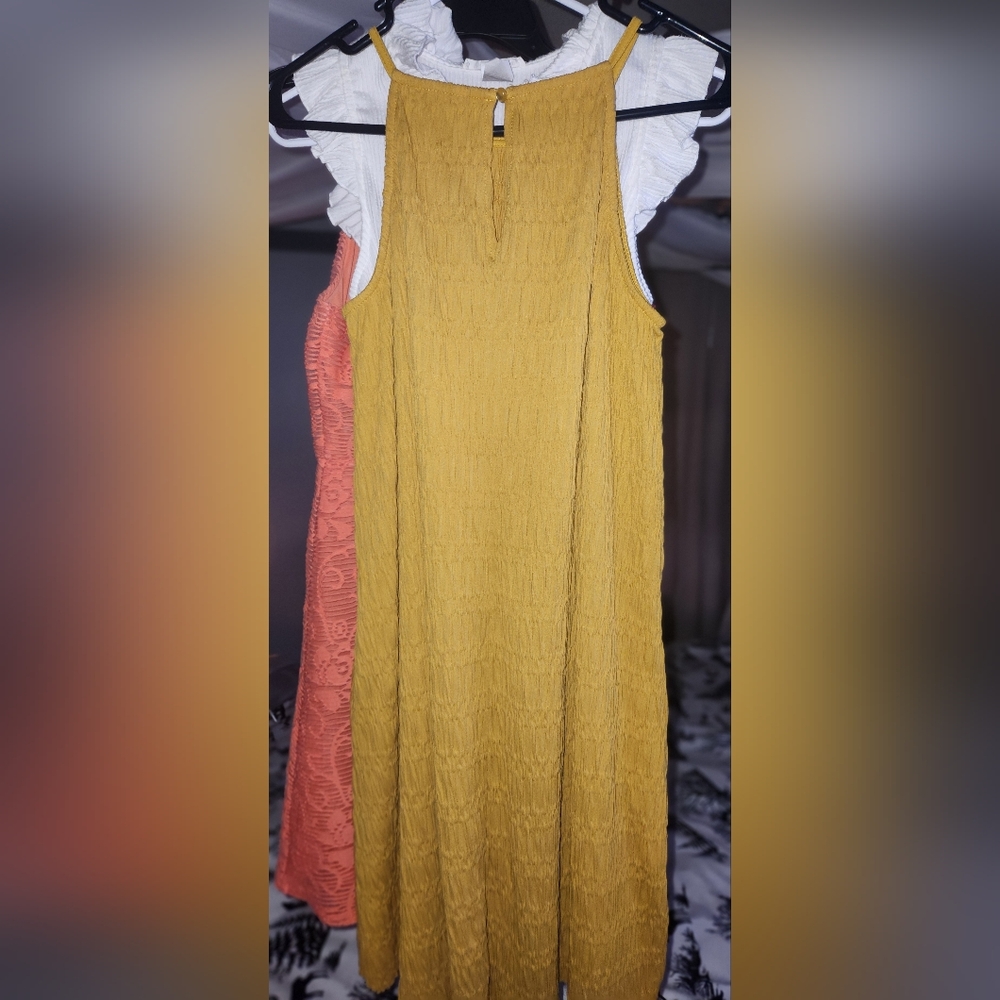 3 Dress Bundle - Picture 6 of 10
